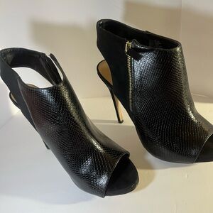 Shoedazzle boots size 11 great Condition.